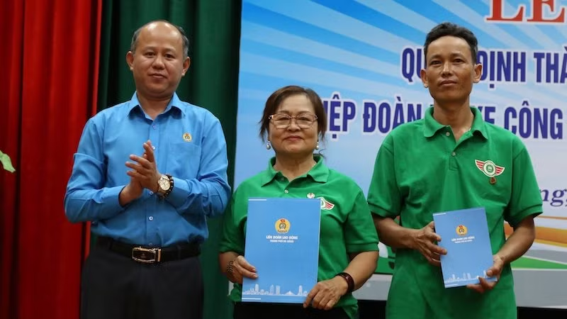 t&agrave;i xế c&ocirc;ng nghệ v&agrave; khoảng trống về địa vị ph&aacute;p l&yacute;, an sinh - Ảnh 1.