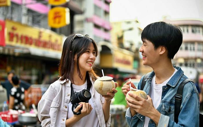 Việt Nam dẫn đầu Đ&ocirc;ng Nam &Aacute; về du lịch kh&aacute;m ph&aacute; với T&acirc;n Định - "khu phố tuyệt nhất" - Ảnh 3.