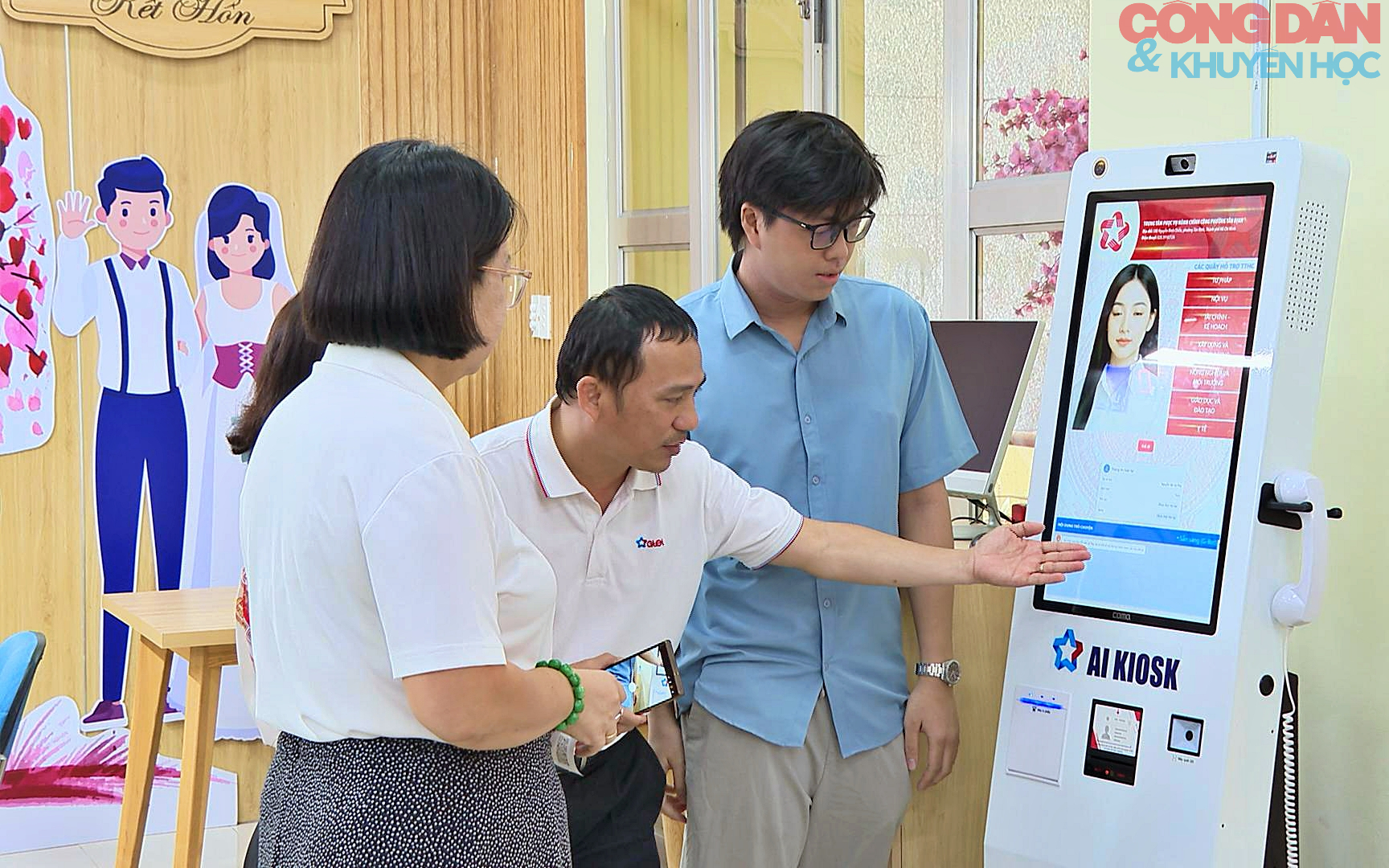 Phong tr&agrave;o "B&igrave;nh d&acirc;n học vụ số" lan tỏa từ cơ sở, đưa kỹ năng số đến gần người d&acirc;n - Ảnh 1.
