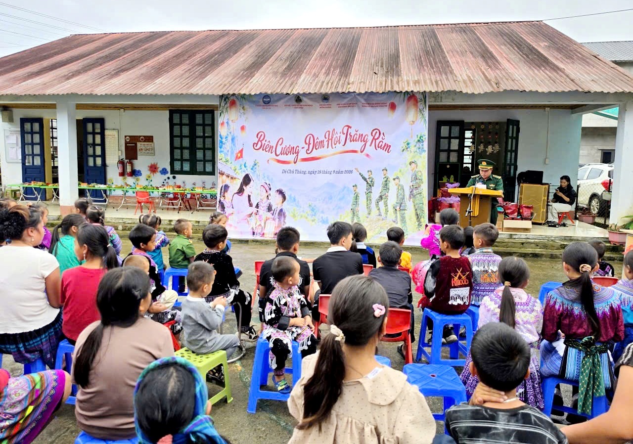 “Biên cương đêm hội trăng rằm” ở Lào Cai - Ảnh 7.