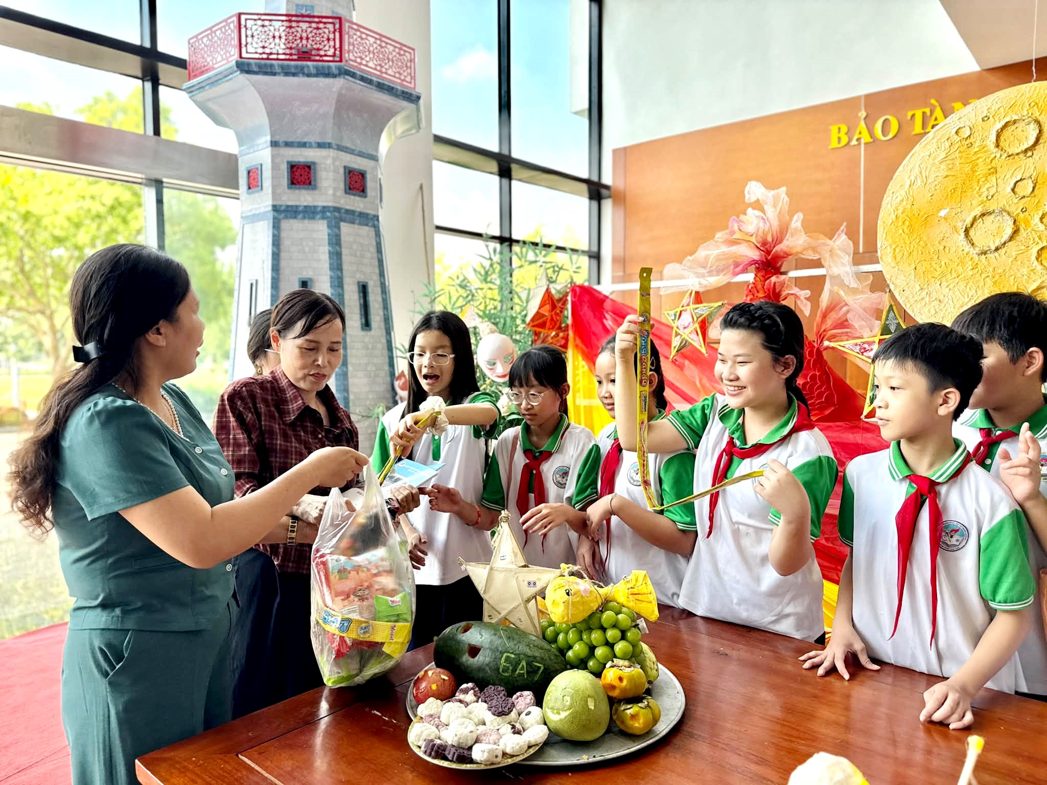 Trải nghiệm Tết Trung thu c&ugrave;ng Bảo t&agrave;ng L&agrave;o Cai - Ảnh 1.