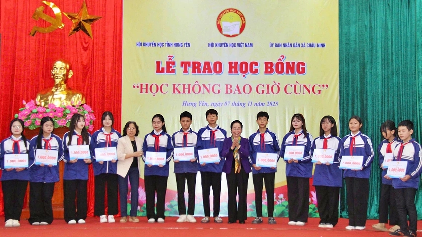 Hội Khuyến học Việt Nam tiên phong thực hành tư tưởng Hồ Chí Minh học không bao giờ cùng - Ảnh 4.