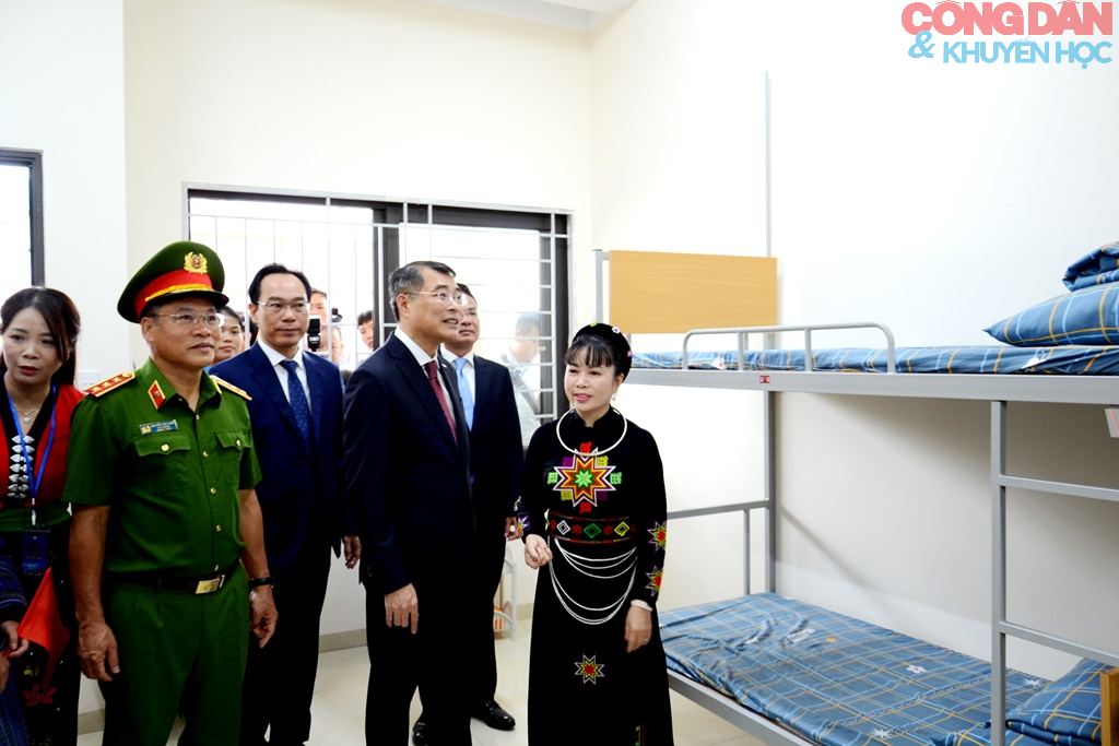 Trường mới thắp s&aacute;ng tương lai tr&ecirc;n n&uacute;i cao bi&ecirc;n giới Mường Khương - Ảnh 13.