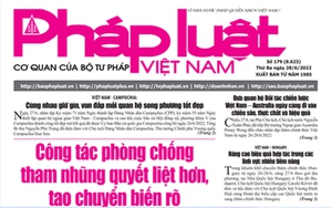 Thu thẻ nhà báo của Tổng Biên tập báo Pháp luật Việt Nam