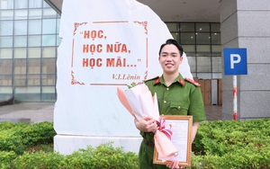 Thủ khoa được thăng hàm Trung úy của Học viện Cảnh sát Nhân dân