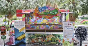 Phòng tranh xe tải - phòng triển lãm lưu động là một nỗ lực nhằm giúp nâng cao mức độ tiếp cận và cảm nhận nghệ thuật cho đông đảo học sinh tại Singapore