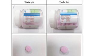 T&aacute;i diễn thủ đoạn trộn thuốc giảm đau v&agrave;o thuốc Đ&ocirc;ng y lừa b&aacute;n, 2 đối tượng bị khởi tố - Ảnh 7.