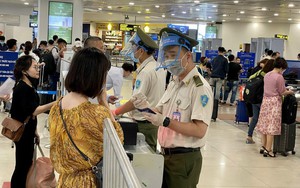 Hàng không Việt Nam tăng cường kiểm tra an ninh cấp độ 1 dịp Tết - Ảnh 4.