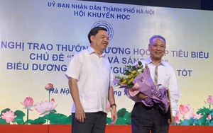 Cụ ông 82 tuổi đỗ tốt nghiệp trung học phổ thông: Nếu không học thì không thể theo kịp xã hội