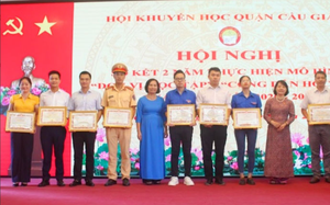 Trường THCS Dịch Vọng đón nhận Huân chương Lao động hạng Ba với 70 năm hành trình vun đắp tri thức - Ảnh 14.