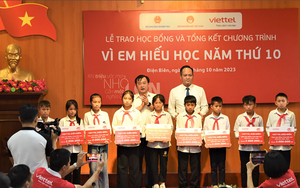 Điện Biên: Gần 1.000 suất học bổng Vì em hiếu học tặng học sinh có hoàn cảnh khó khăn