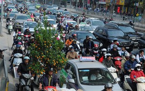 Thủ tướng yêu cầu xử lý nghiêm việc tăng giá vé tàu xe trái quy định dịp Tết