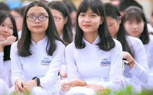 Thành phố Hồ Chí Minh vẫn tuyển sinh lớp 10 không chuyên trong trường chuyên