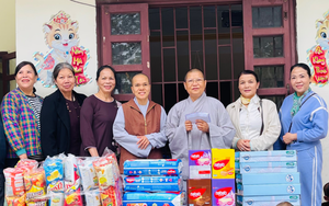 Lâm Đồng: Trao 170 phần quà tặng học sinh Trường Khiếm thính tỉnh Lâm Đồng và Cô nhi viện Lục Hòa