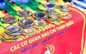 Press Cup 2023: Cuộc đua tài của những người làm báo trên sân cỏ