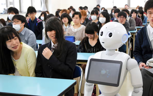 Nhật Bản đưa robot vào trường học để giải quyết tình trạng trốn học gia tăng