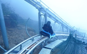Sa Pa khai trương hệ thống xe trượt núi đầu tiên phục vụ du khách