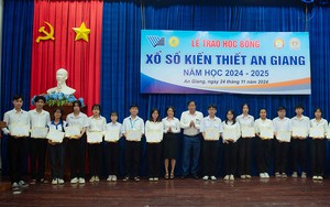 Hội Khuyến học tỉnh An Giang phối hợp trao 79 suất học bổng Xổ số kiến thiết cho sinh vi&ecirc;n vượt kh&oacute; - Ảnh 7.