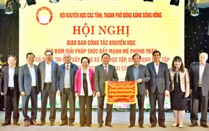 Hội nghị giao ban cụm thi đua khuyến học đồng bằng sông Hồng, triển khai "Khuyến học xanh" - Ảnh 15.
