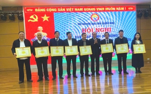 Học sinh bị trâu "điên" tấn công trên đường đi học  - Ảnh 5.