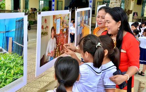 Chùm ảnh bộ đội dầm mình giúp dân Làng Nủ đạt giải Nhất ảnh báo chí "Khoảnh khắc vàng" năm 2024 - Ảnh 5.