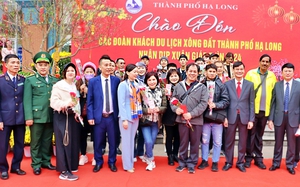 Quảng Ninh: Đón 300 khách du lịch quốc tế xông đất đầu năm Giáp Thìn