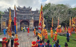 Vụ phá ngai vàng triều Nguyễn: Tạm giữ hình sự nghi phạm - Ảnh 3.