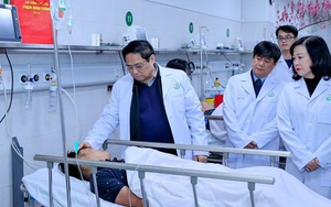 Chiều 29 Tết, Thủ tướng Phạm Minh Chính thăm, chúc Tết tại Bệnh viện Hữu nghị Việt Đức và Bệnh viện Nhi Trung ương