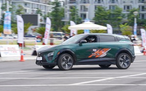 VinFast VF 7 gây ấn tượng mạnh với khách hàng tại Fun Wheels Festival 2024