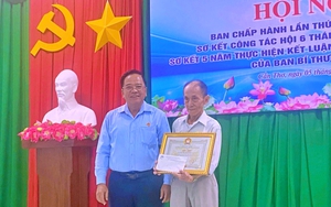 Cần Thơ trao học bổng cho sinh viên, học sinh nghèo hiếu học từ nguồn Quỹ khuyến học Phạm Văn Trà- Ảnh 8.