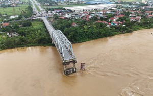 Khẩn trương nghiên cứu đầu tư xây dựng cầu Phong Châu mới - Ảnh 2.