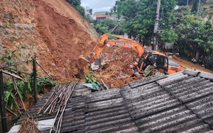 Thêm nhiều trường đại học cho sinh viên học trực tuyến do mưa lũ - Ảnh 2.