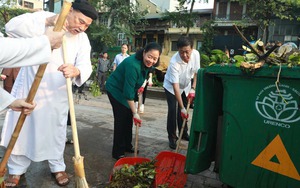 Chuyện của "cư dân nhí C2" trong ngày tổng vệ sinh sau bão- Ảnh 11.