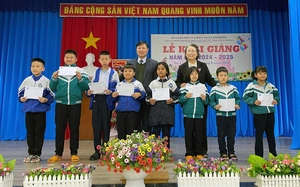 Lâm Đồng tổ chức chương trình "Hoa nắng" trang bị kỹ năng mềm và trao học bổng cho học sinh - Ảnh 5.