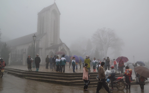 Không khí lạnh tăng cường, miền Bắc bắt đầu chuyển rét - Ảnh 1.