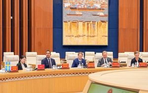 10 tháng đầu năm 2025, Hải Phòng có 7 chỉ tiêu phát triển kinh tế xã hội đạt và vượt - Ảnh 2.