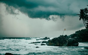 Nồm ẩm bất thường ngay đầu mùa đông miền Bắc  - Ảnh 3.