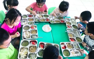 Hỗ trợ bữa ăn b&aacute;n tr&uacute; - ch&iacute;nh s&aacute;ch nh&acirc;n văn cần thực thi bằng tinh thần nh&acirc;n văn - Ảnh 3.