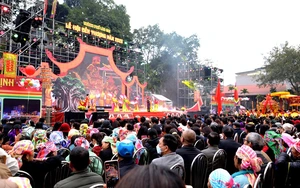 L&agrave;o Cai: Khai hội Đền Thượng, tưởng nhớ Hưng Đạo Đại vương Trần Quốc Tuấn - Ảnh 21.