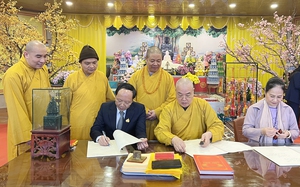 Hàng trăm học sinh khai bút đầu xuân tại Lễ hội đền Thượng- Lào Cai - Ảnh 8.