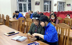 Phong trào "Bình dân học vụ số": triển khai các sáng kiến đi sâu, đi sát vào quần chúng - Ảnh 2.
