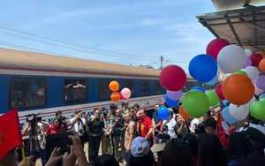 Mở bán soi keo bong da truc tiep hom nay tàu đẹp nhất tour Hà Nội - Hải Phòng- Ảnh 4.