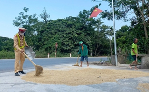 Công an Nghệ An bắt 2 đối tượng buôn bán pháo nổ xuyên quốc gia - Ảnh 3.