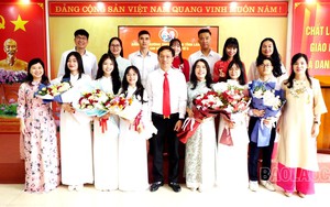 12 học sinh Trung học phổ thông tại Hà Nội vinh dự được kết nạp Đảng - Ảnh 2.