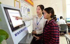 "Vàng số" Bitcoin lao dốc, vàng "thật" lên đỉnh - Ảnh 2.
