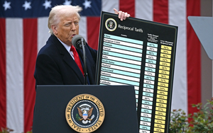 Tòa Phúc thẩm khôi phục quyền áp thuế đối ứng của Tổng thống Donald Trump - Ảnh 2.