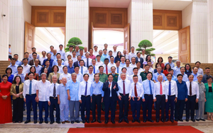Chủ tịch nước Lương Cường gặp mặt các nhà báo tiêu biểu toàn quốc - Ảnh 6.
