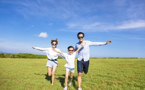 C&aacute;c th&agrave;nh vi&ecirc;n Ủy ban Quốc gia về trẻ em - Ảnh 2.