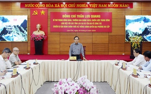 Bắn pháo hoa chào mừng tỉnh Lào Cai mới - Ảnh 2.