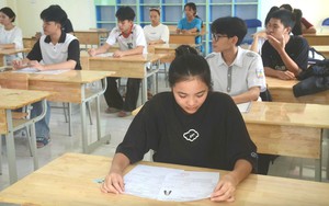 Thí sinh khiếm thị vượt khó đi thi- Ảnh 5.